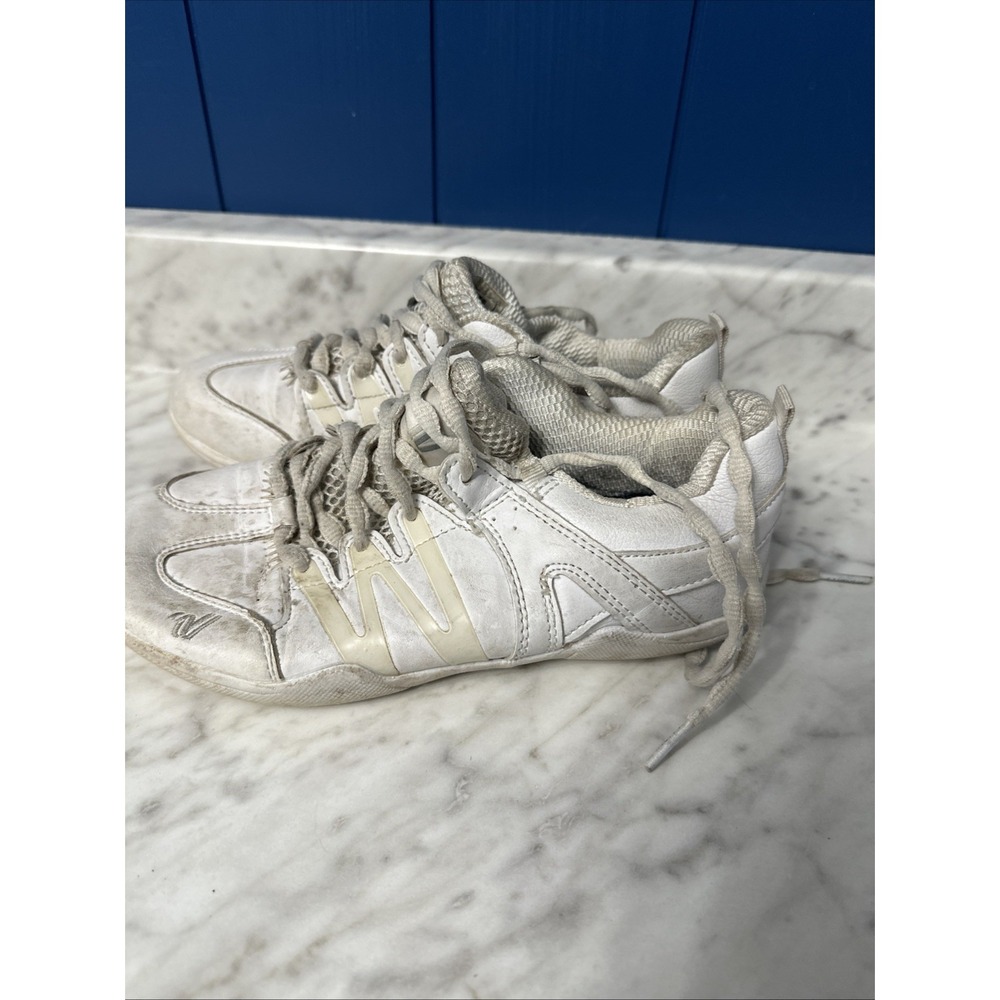 Varsity Tradition 100678 Cheer Shoes Size 4.5 - Picture 3 of 10
